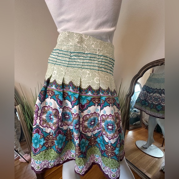 Floral Patterned Skirt - Multicolor - Picture 2 of 8